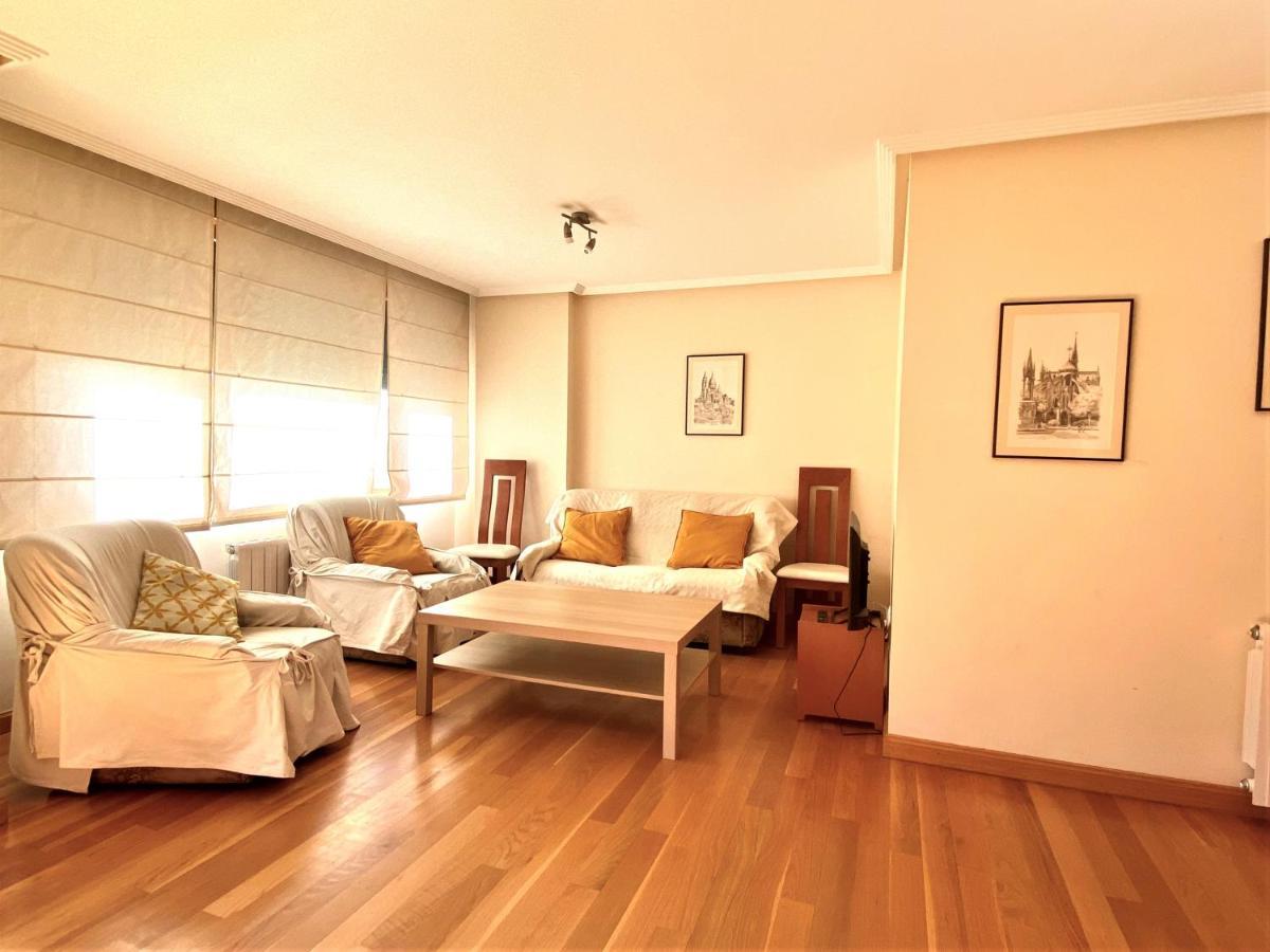 Housingleon - San Marcos Con Garaje Apartment Exterior photo