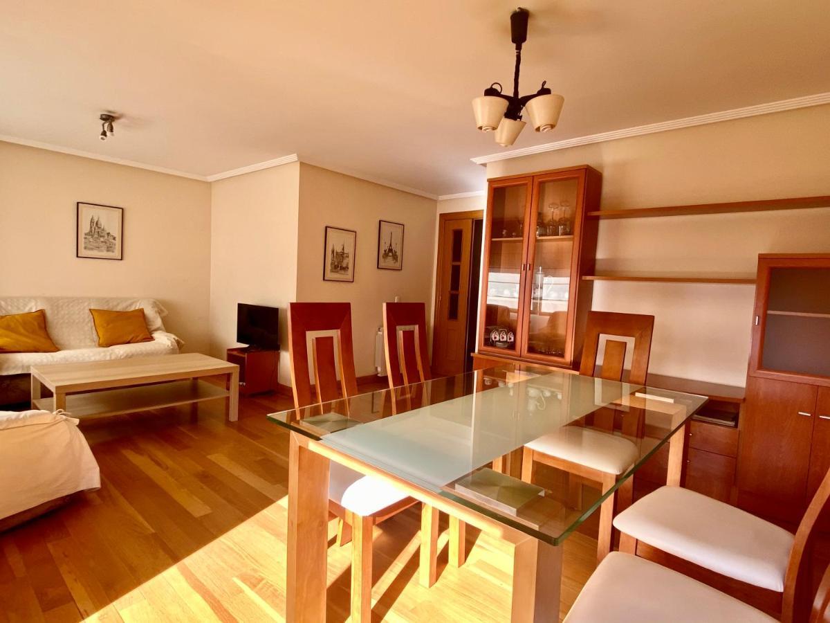 Housingleon - San Marcos Con Garaje Apartment Exterior photo