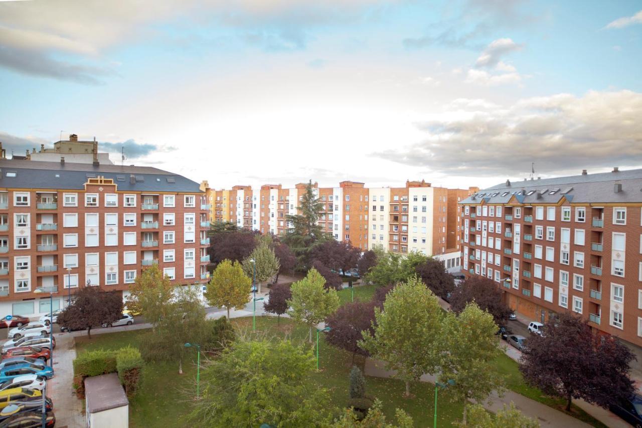 Housingleon - San Marcos Con Garaje Apartment Exterior photo